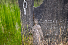 Lade das Bild in den Galerie-Viewer, Die Friedhofstour - Eine Fotografische Reise über Friedhöfe