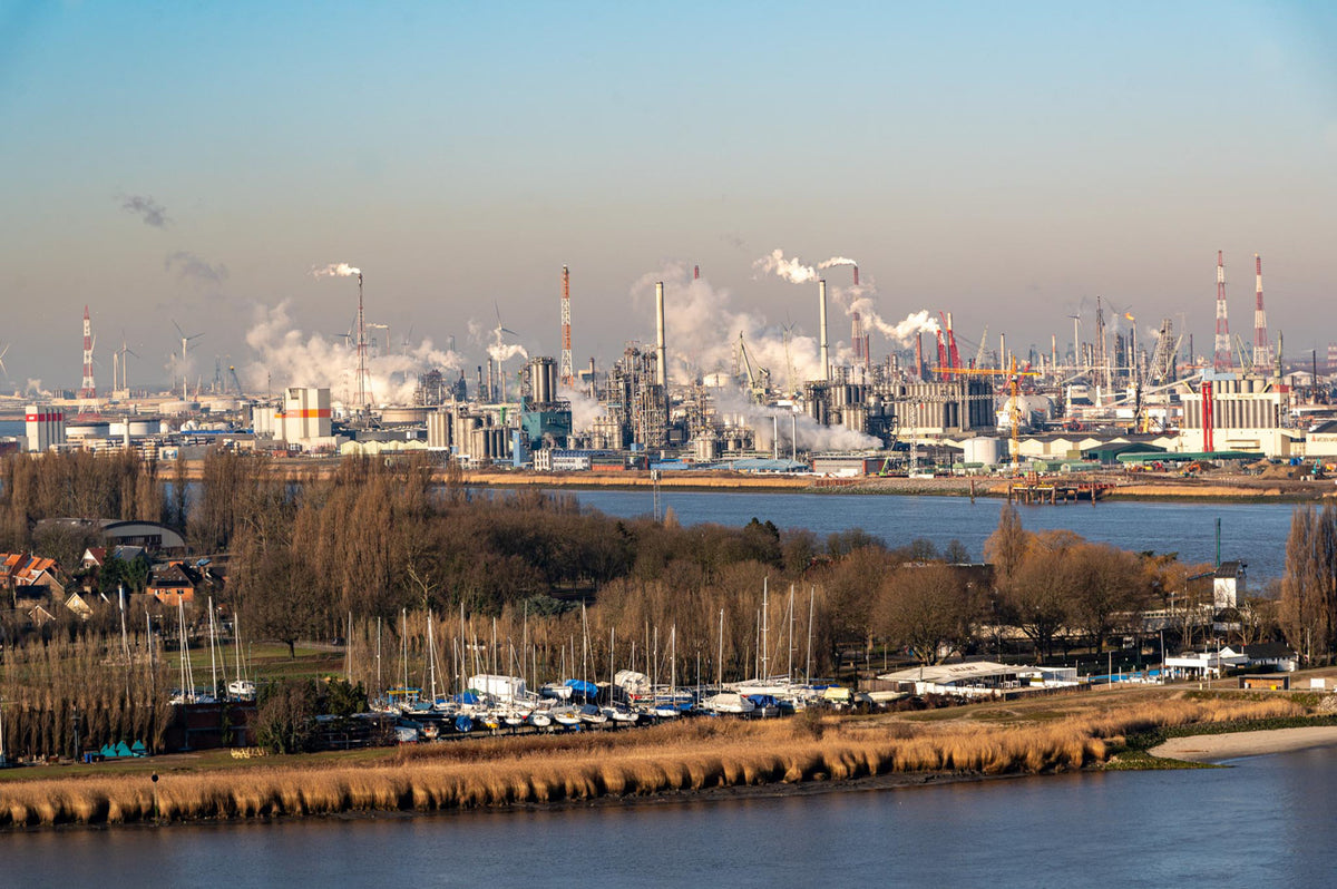Petrochemie im Hafen von Antwerpen
